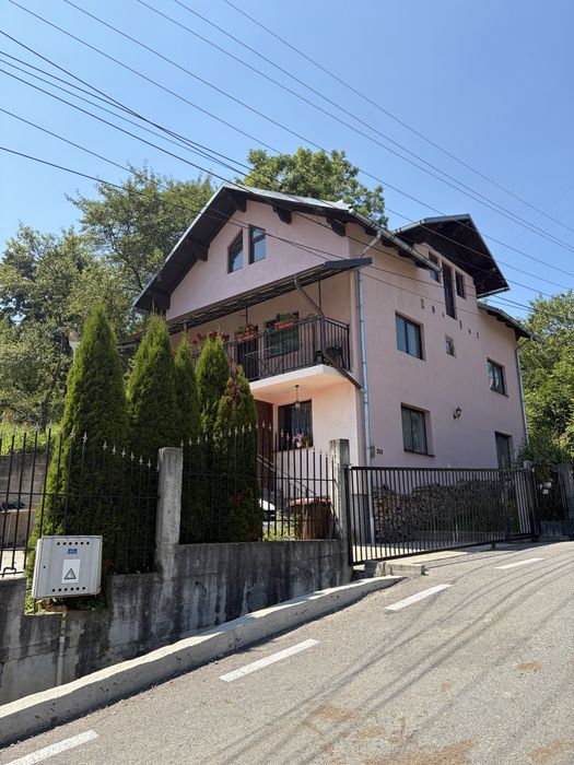 Casa de vanzare