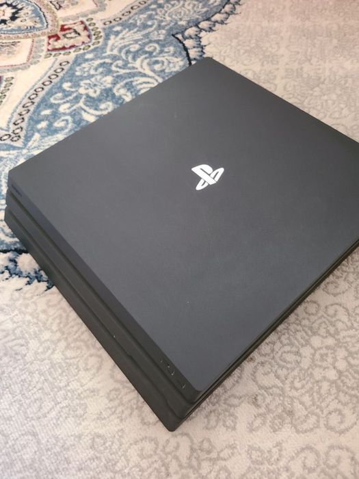 Playstation 4 pro 1 TB