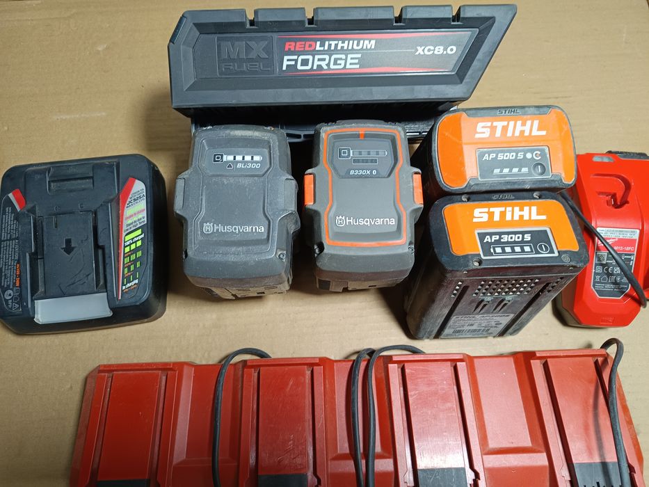 Statie de încărcare Makita încărcător Hikoki Panasonic Ridgid Viega  Fein acumulator Senco Flex  Festool baterie Bosch