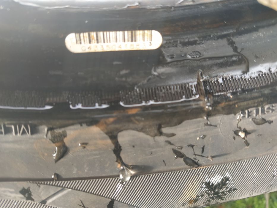 Продавам чисто нови гуми 2 броя