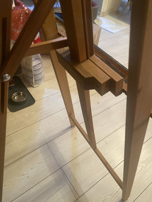 Vand sevalet in stare buna,adaug vopsele si carte profesionala