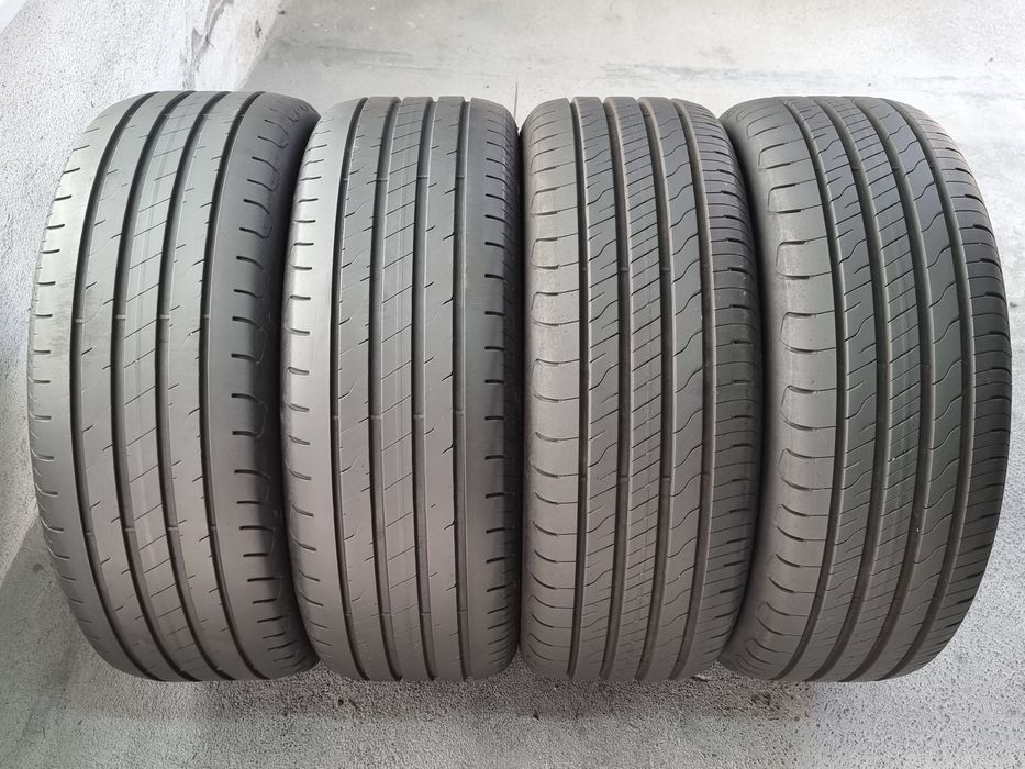 215/55/17 Goodyear 4Броя: 400лв 7.5мм