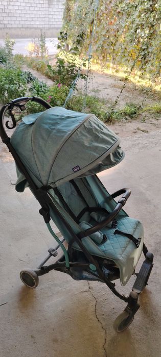 Продам коляску чемодан chicco