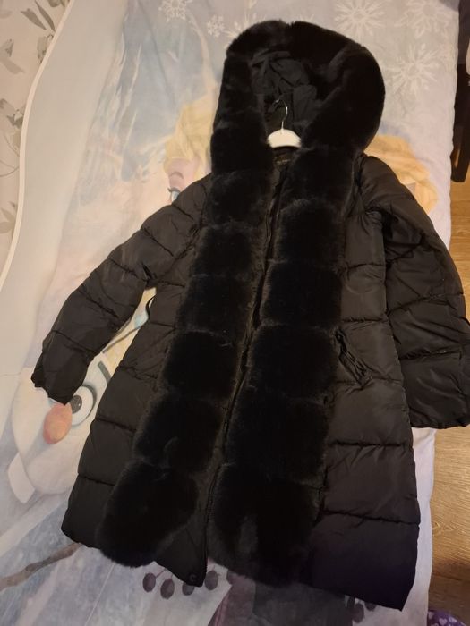 Дебело и олекотеко яке с естествен косъм .