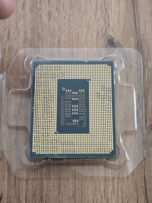 Intel core i5 12400f