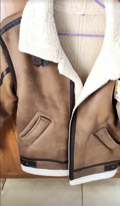 Продам легкую дубленку