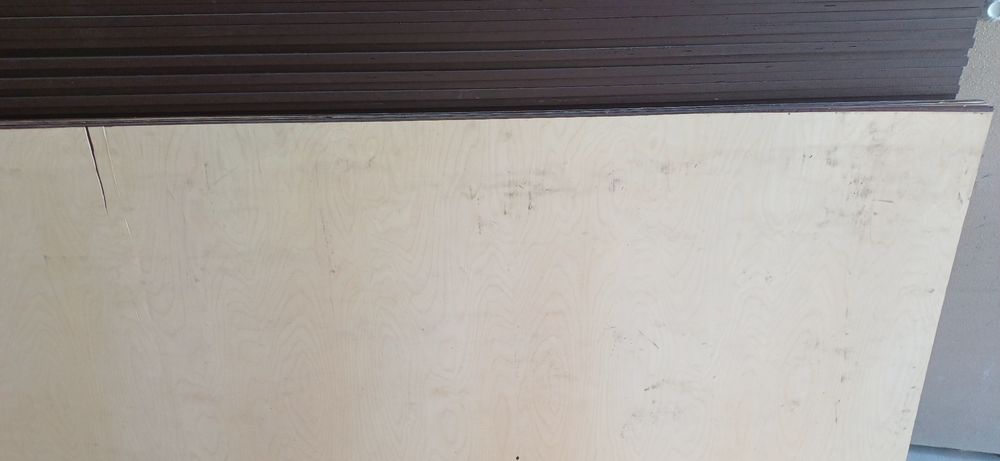 Фанера б/у 2440х1220×4мм,