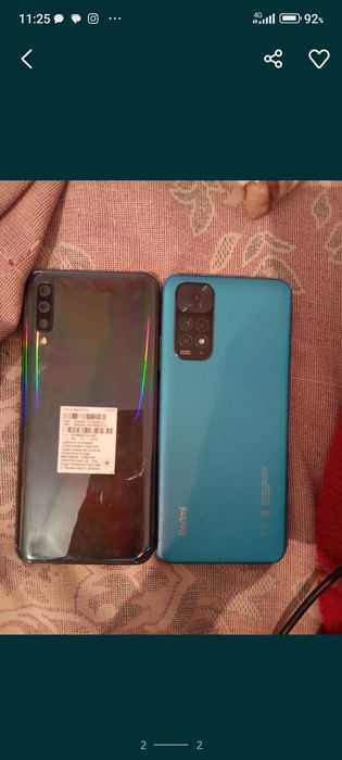 Продам телефон у обоих 128