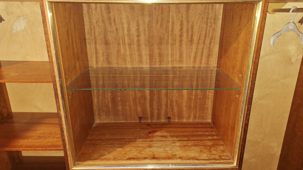 Отдам сервант. Самовывоз