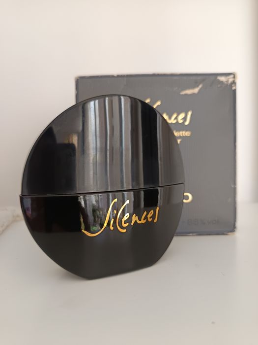 13 ретро, редки, неупотребявани парфюма от 90те от колекцията на майка