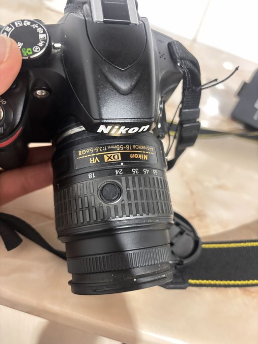 Nikon d3200 cu obiectiv 18-55