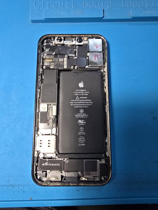 Redmi note 14 pro plus  i iphone 13 pro