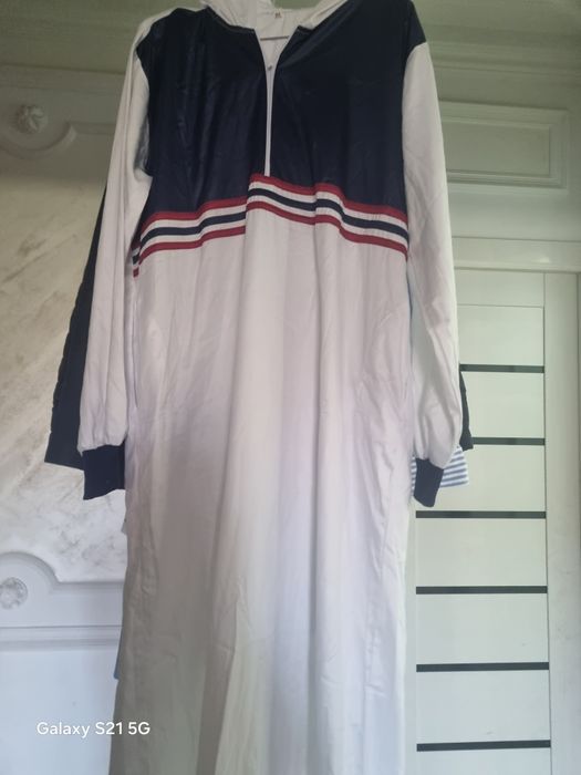 Erkaklarga umra safari uchun koylak