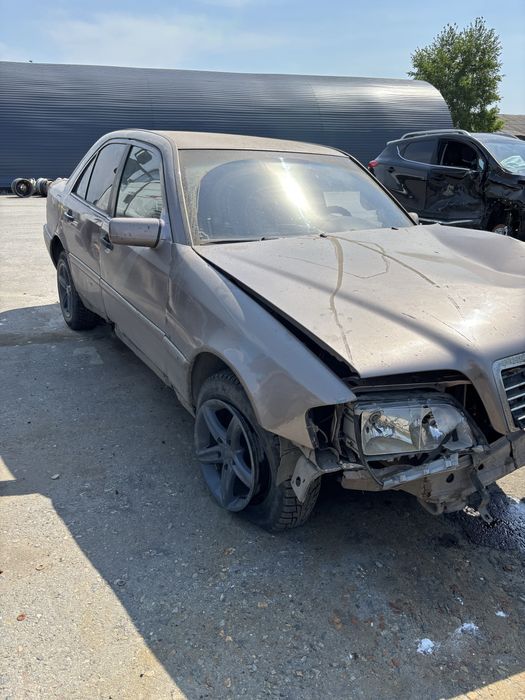 Mercedes w202 ( мерседес )