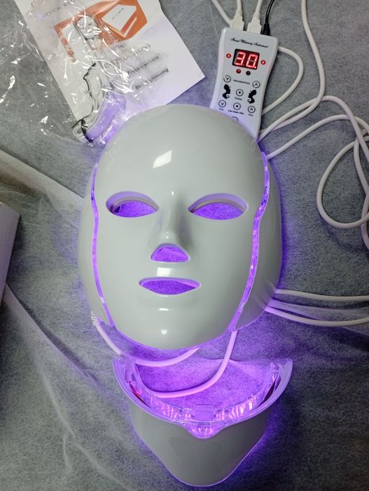 LED маска за лице и шия фотон терапия