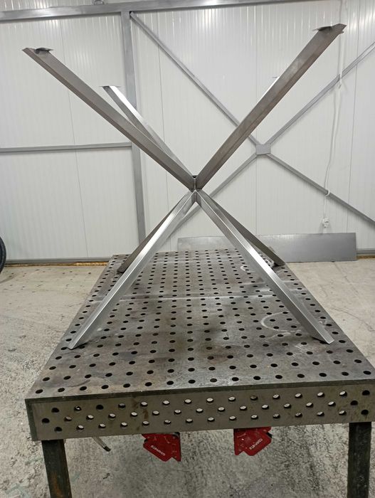 Основа за маса от неръждавейка