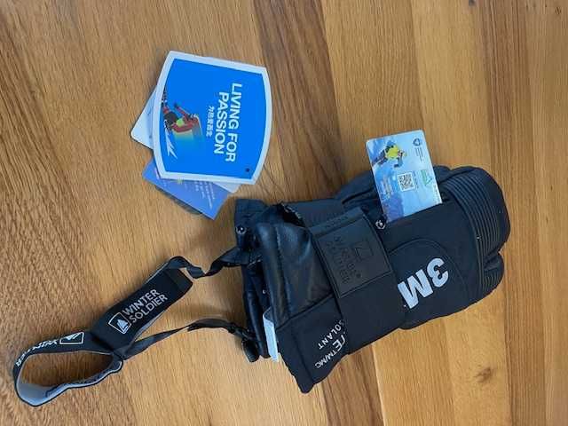 Manus de Ski si Snowboard