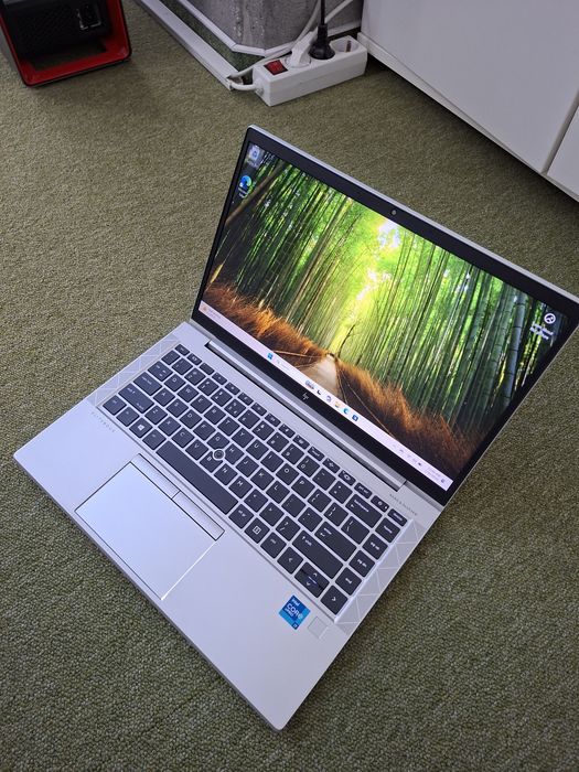HP 840 G8, i7, 16 gb ram, SSD 500 gb
