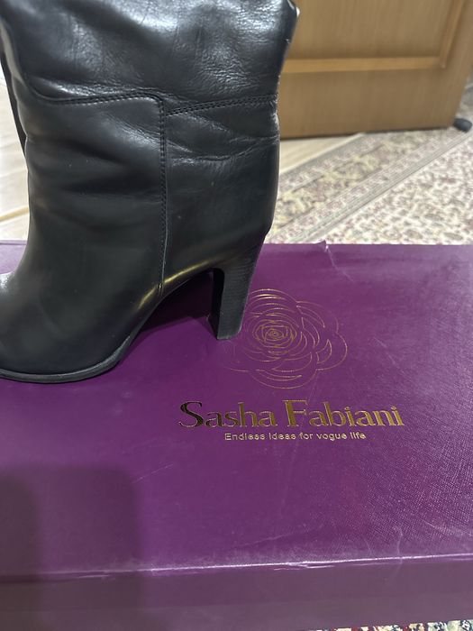 Продам сапожки зимние