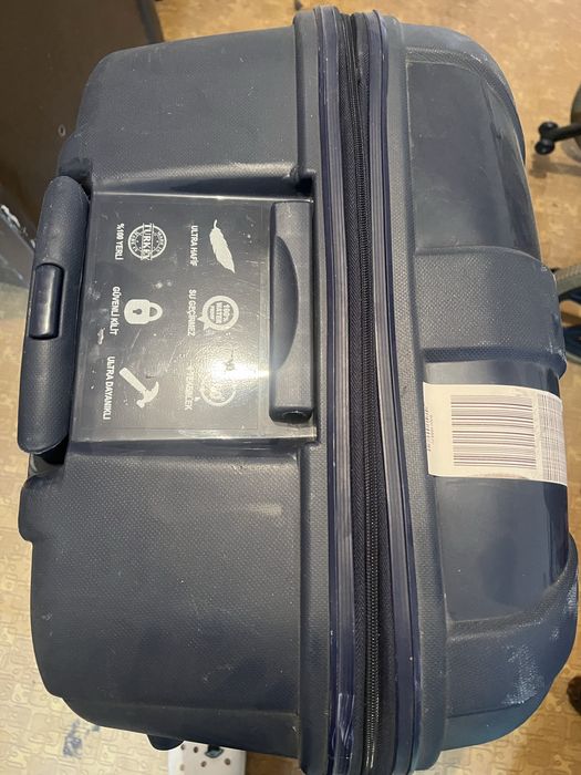 Чемодан б/у