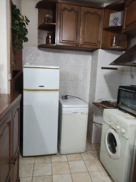 Давам под наем двустаен апартамент в нова кооперация