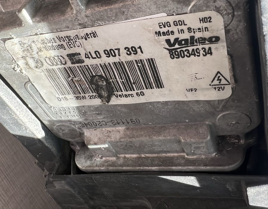 Фарове Bi-Xenon VW Passat B6