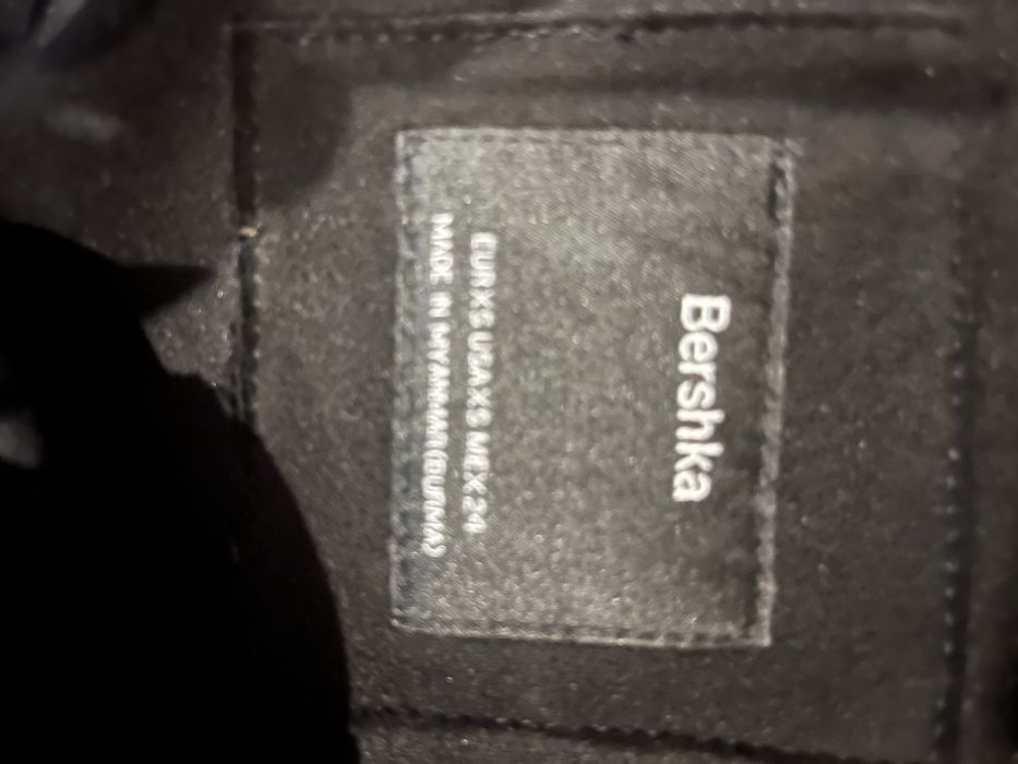 Пиджак  черный Bershka