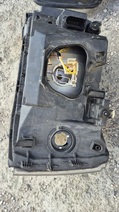 Фарове за VW T5 2007година