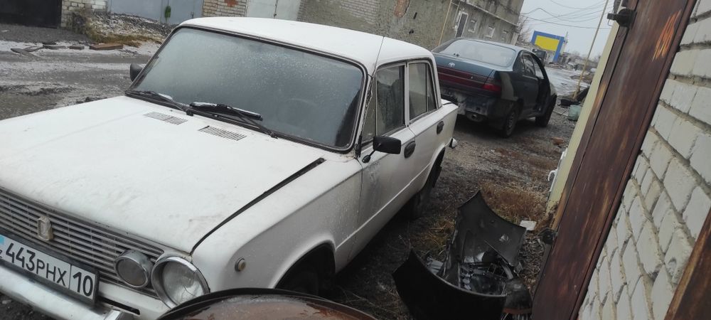 Продам ваз 21011
