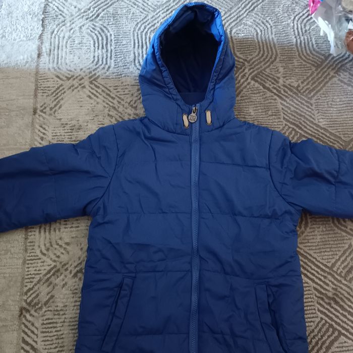 Продам куртку для мальчика