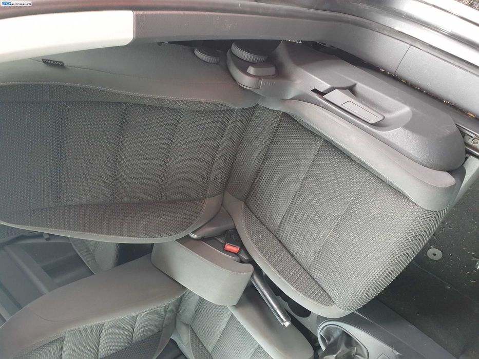 Interior Textil 5 Locuri Fara Incalzire Scaun Scaune Stanga Dreapta Fata si Bancheta cu Spatar Volkswagen Touran 1T3 2010 - 2015 [K5535]