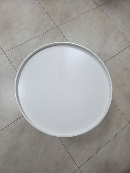 Помощна масичка и трапезен стол