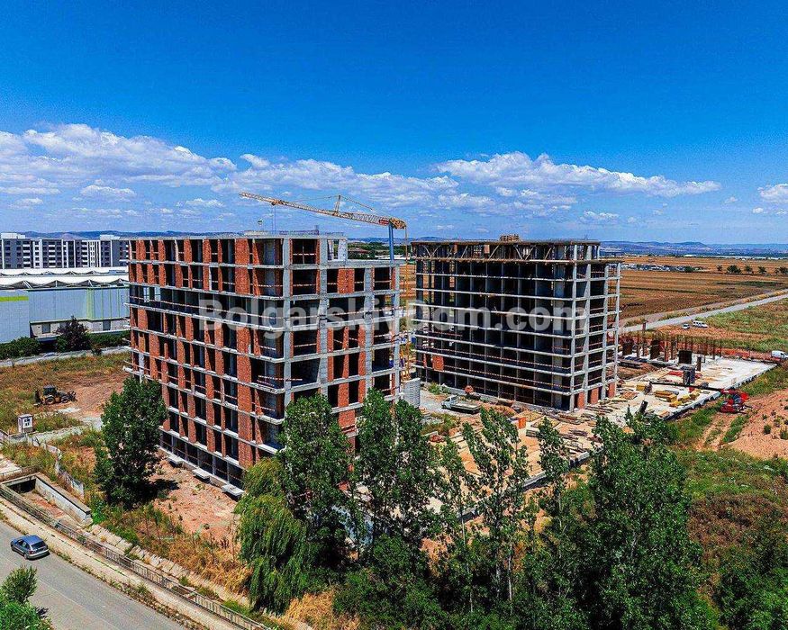 Продава се Тристаен апартамент в Несебър - 95 кв.м за 752 €/кв.м - Снимка #1