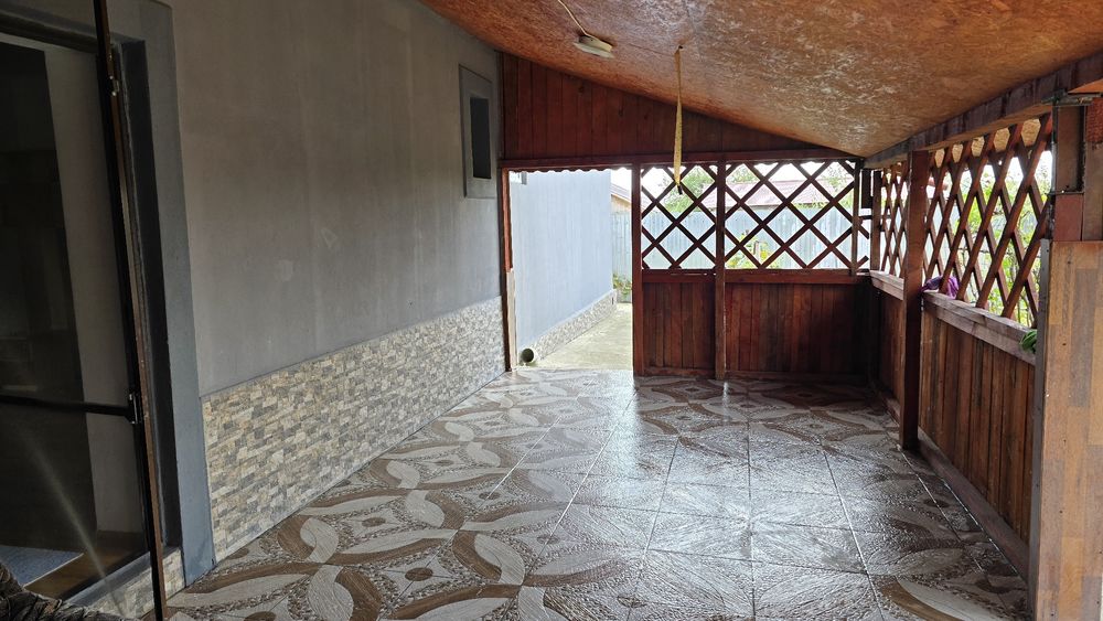 Casă la curte 1000m2