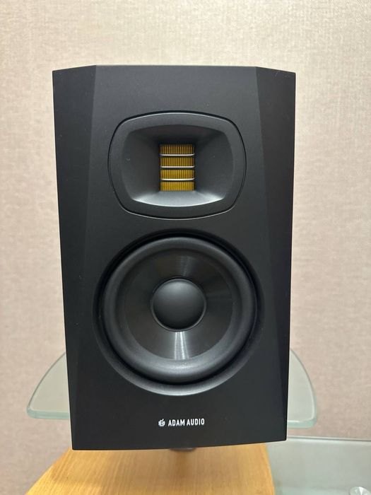 Студийные мониторы ADAM T5V, в идеальном состоянии