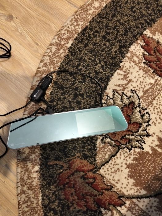 De vinzare tabletă cu tastatură