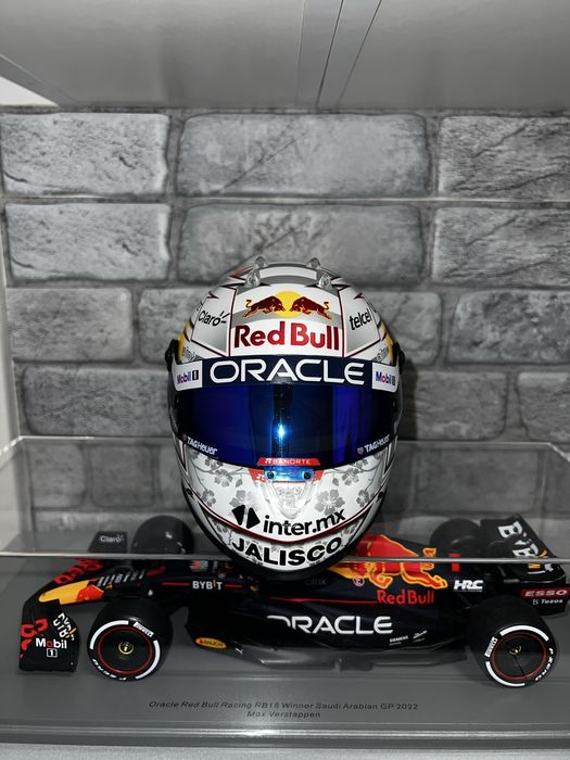 1:2 F1 Helmet of Sergio Perez