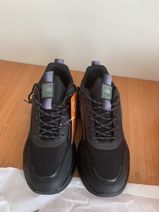 2 пары Кроссовок