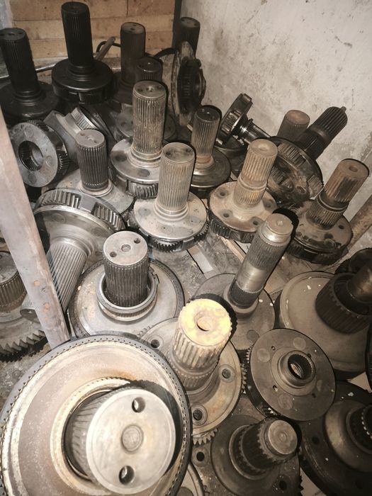 Продам запчасти каробки  ZF 151 221.