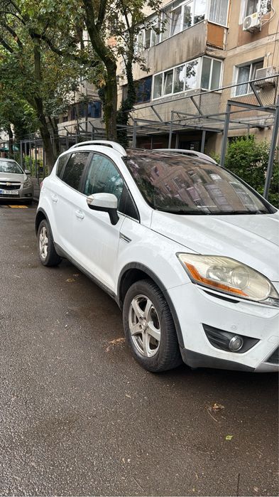 Vand sau schimb ford kuga