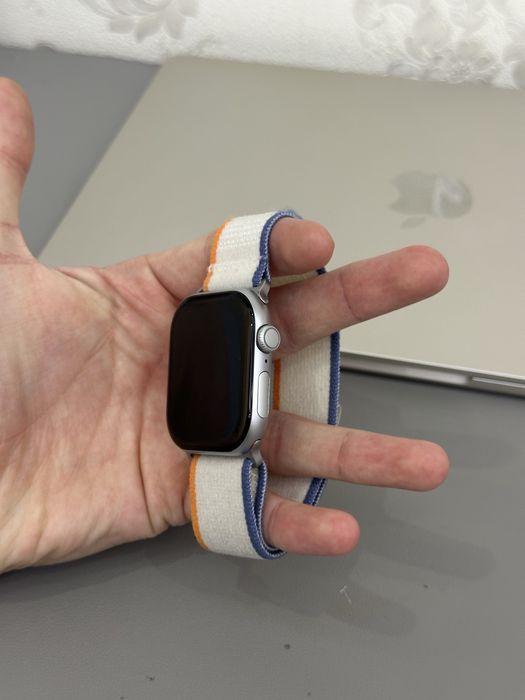 Smart watch. green lion