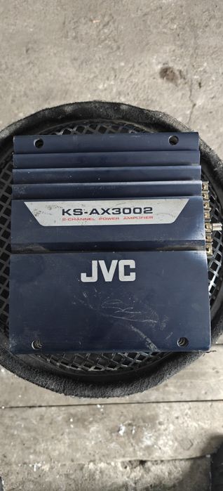 Два усилителя и динамики