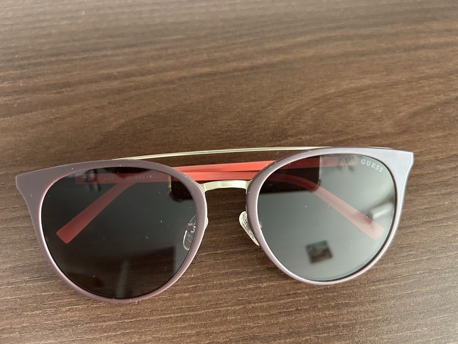 ochelari de soare Guess