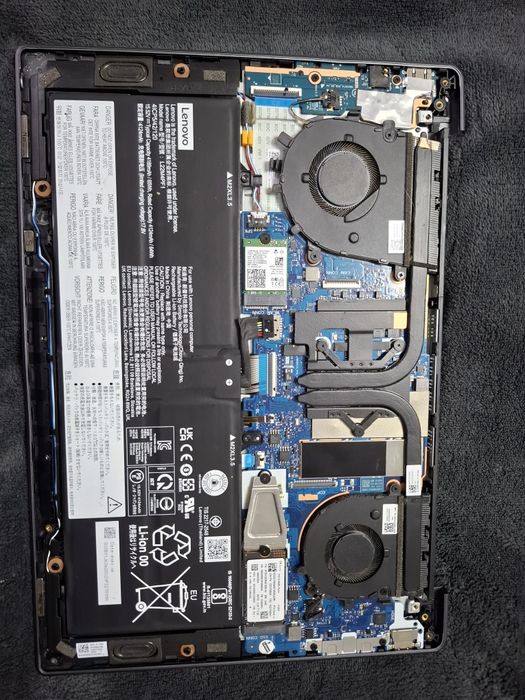 Placă bază Lenovo Yoga Slim 6 Gen 8 i7 / 16GB – TESTATĂ (output HDMI)