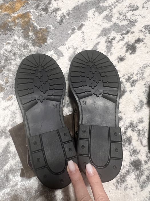 Ghete piele intoarsa
