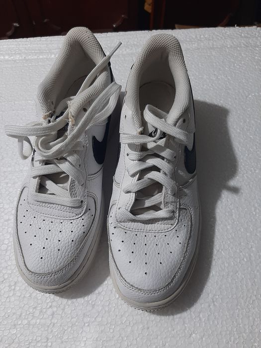 Adidasi Nike, sport, albi.