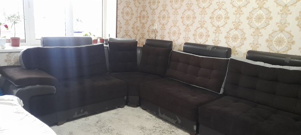 Диван для гостиной