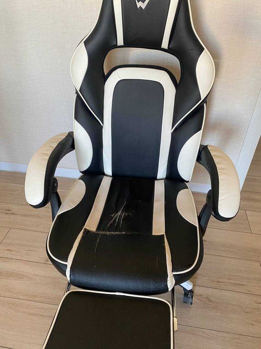 Компьютерное игровое кресло БУ