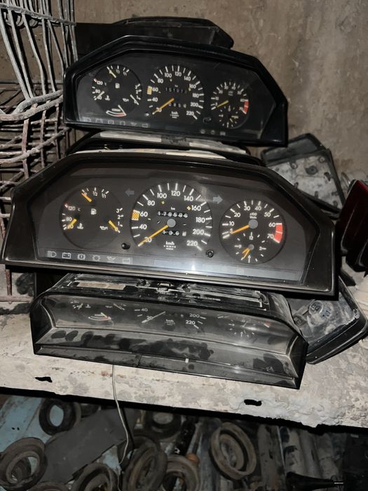 Продаю щитокприборы на мерседес w124