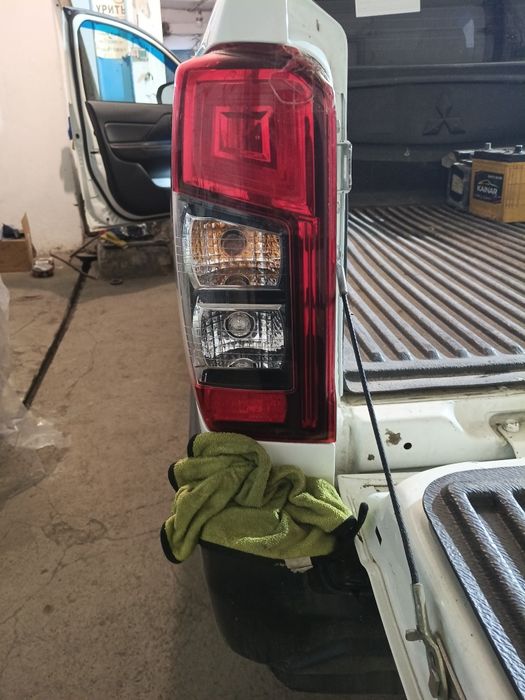 Задний фонарь левый